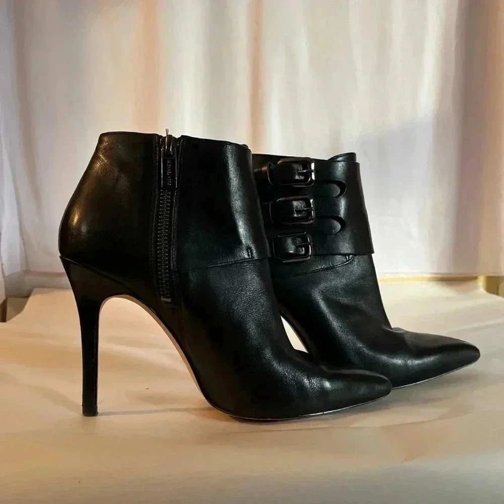 EUC MICHAEL KORS ANKLE BOOT BLK SZ 6M LEATHER 3 BUCKLE ZIPPER 3 IN STILETTO